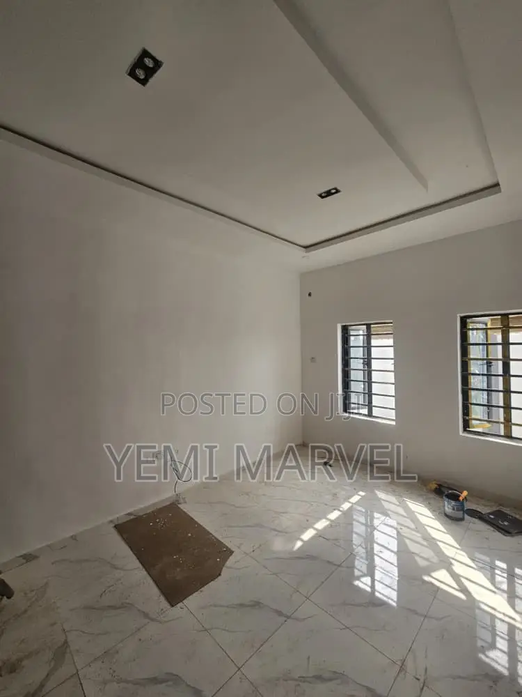 2bdrm Block of Flats in Adeoje Estate, Akala for rent in Akala Express