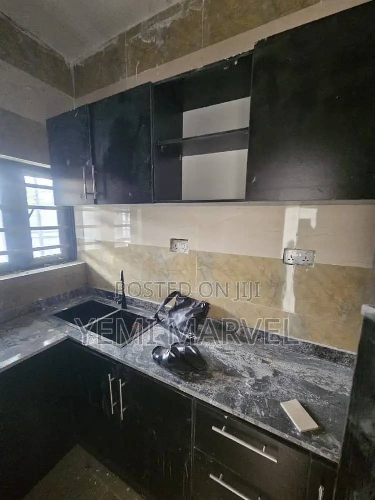 2bdrm Block of Flats in Adeoje Estate, Akala for rent in Akala Express