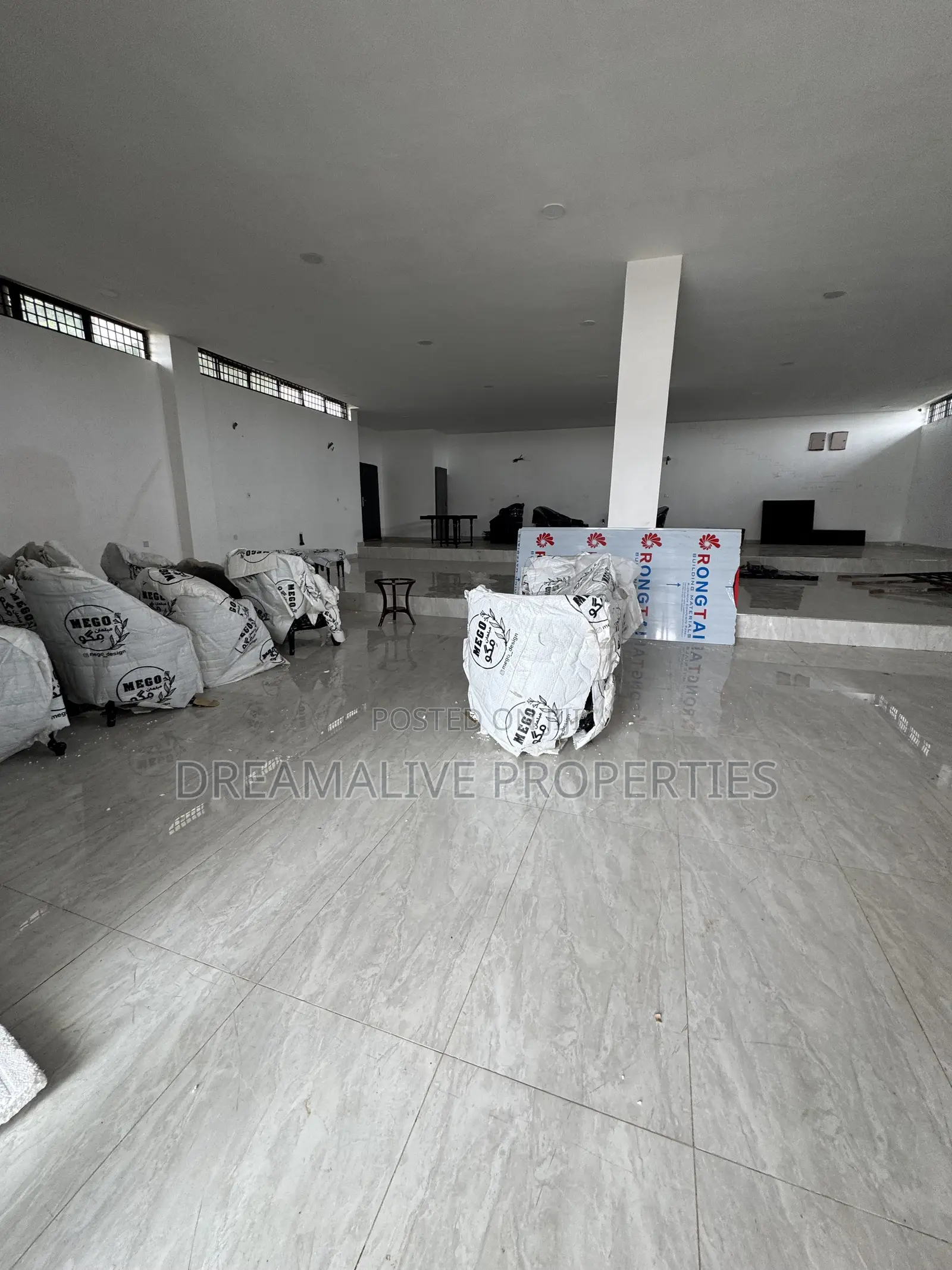Massive Office Space in Dawaki