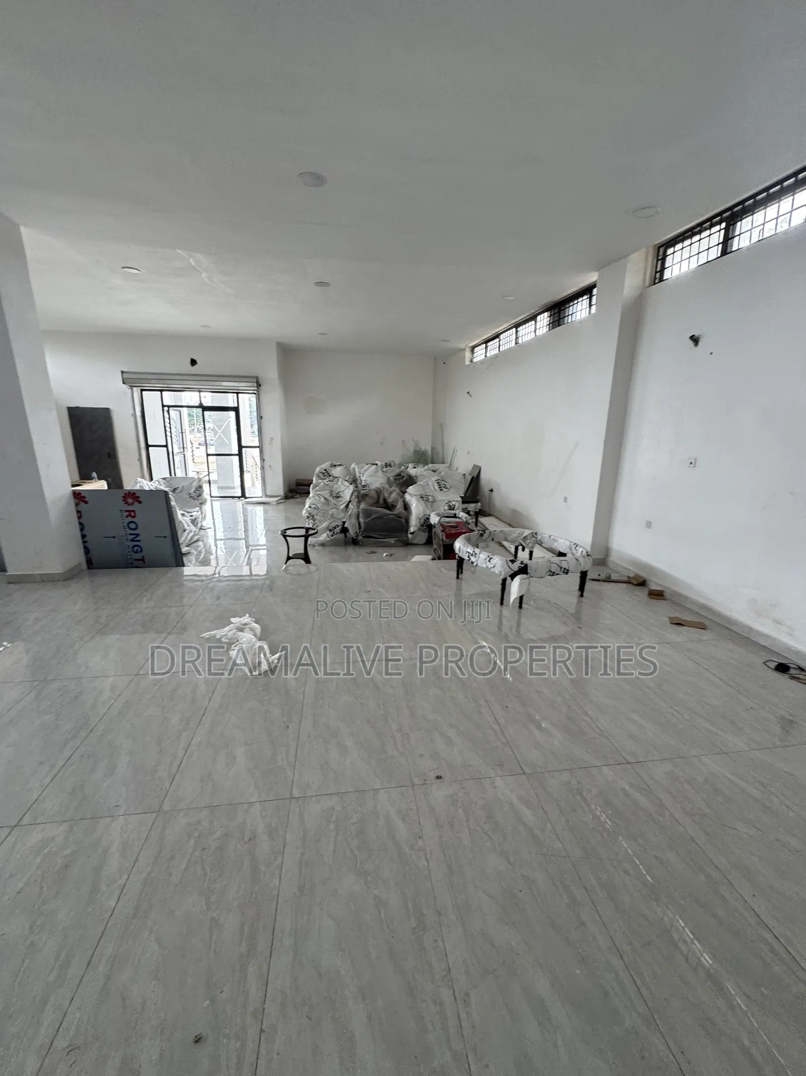 Massive Office Space in Dawaki