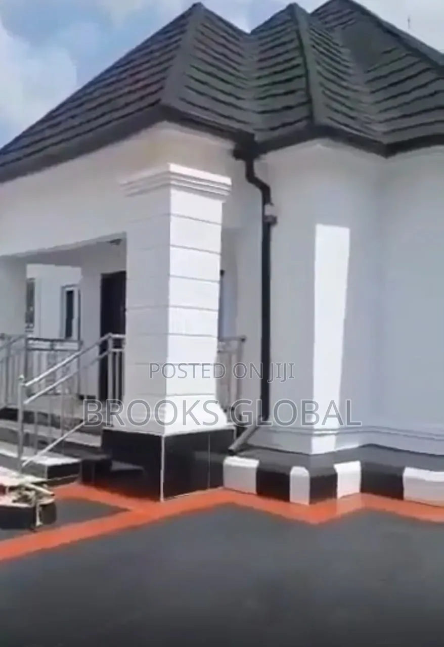 3bdrm Bungalow in Benin City for sale in Benin City