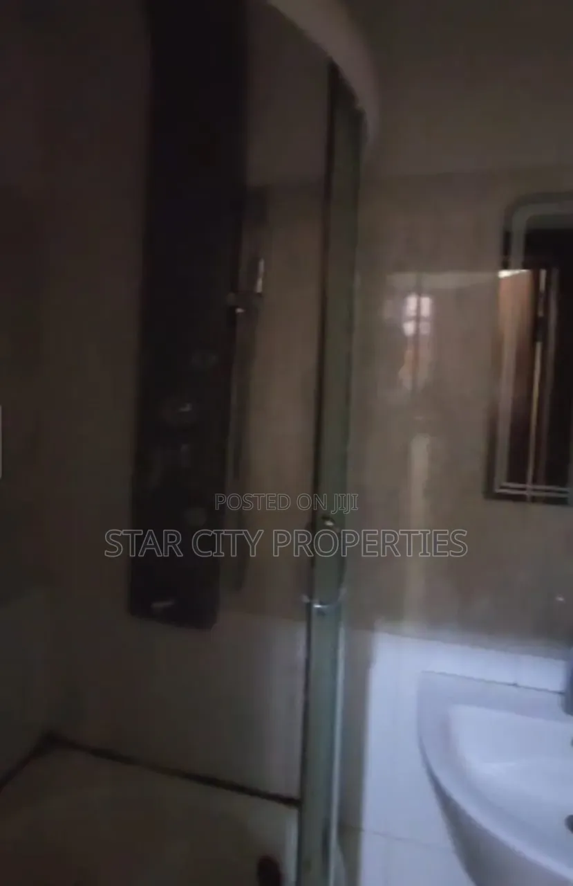 4bdrm Maisonette in Yaba Lagos, Alagomeji for rent in Alagomeji