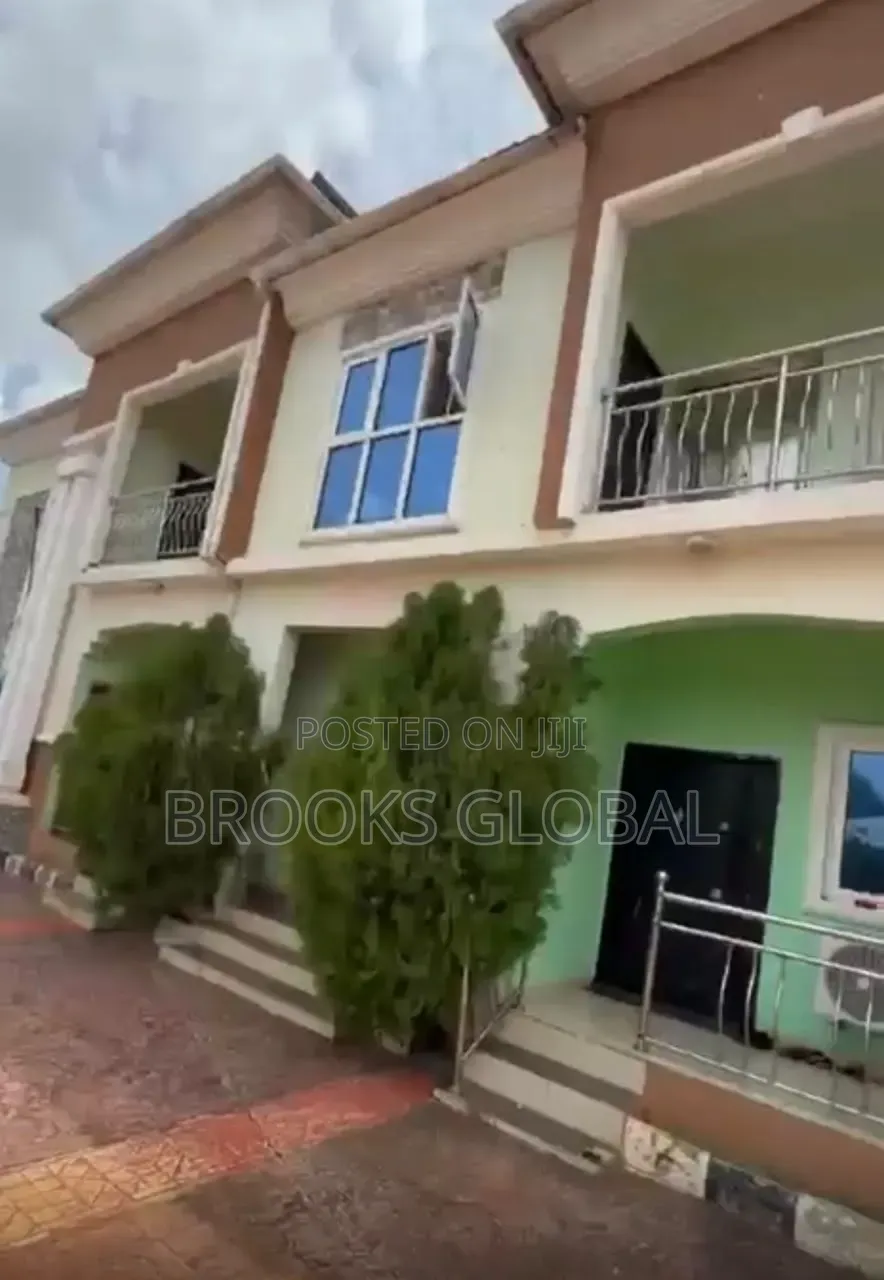 3bdrm Block of Flats in Benin City for sale in Benin City