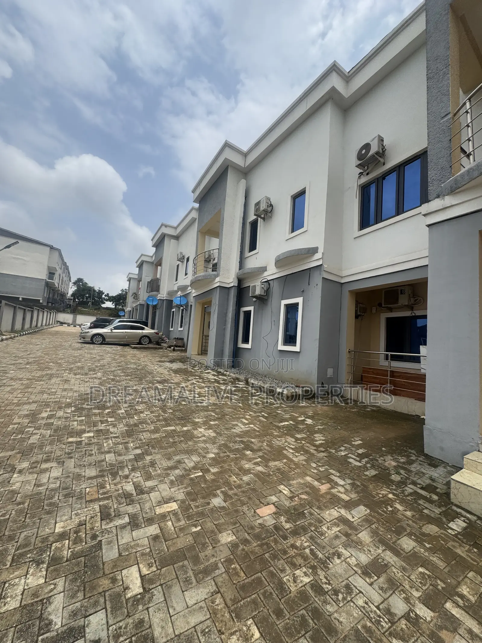 4bdrm Duplex in Life Camp for rent in Life Camp