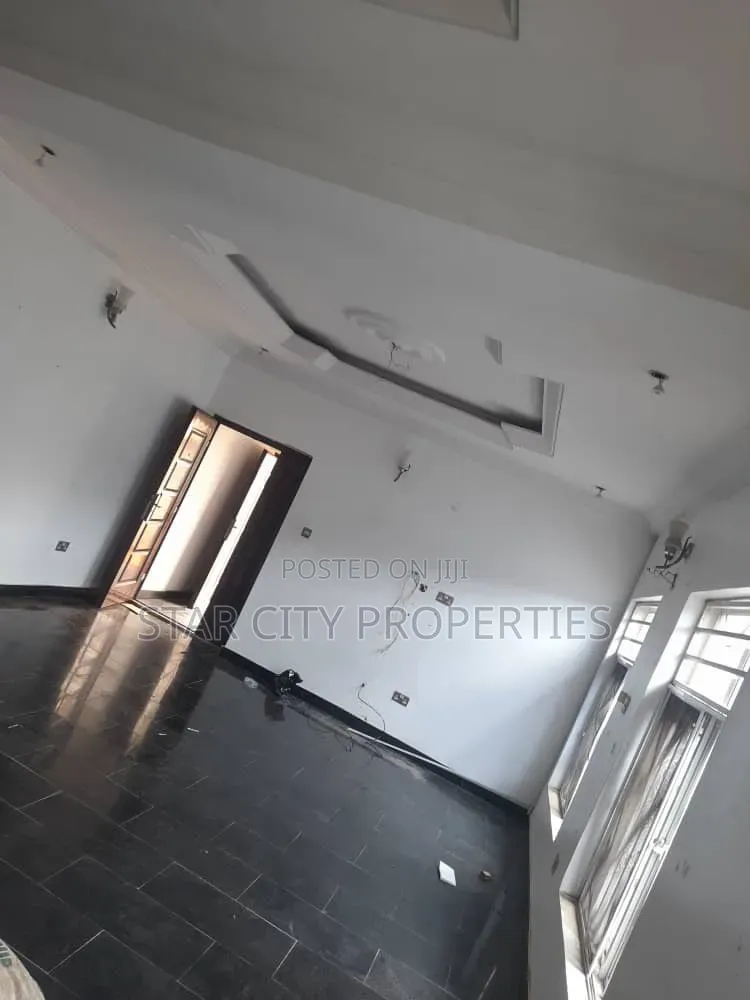 4bdrm Duplex in Magodo Phase 1 for rent in GRA Phase 1