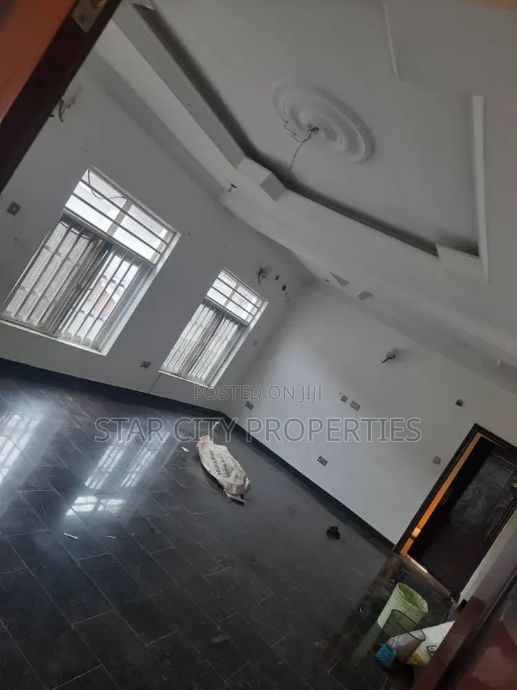 4bdrm Duplex in Magodo Phase 1 for rent in GRA Phase 1