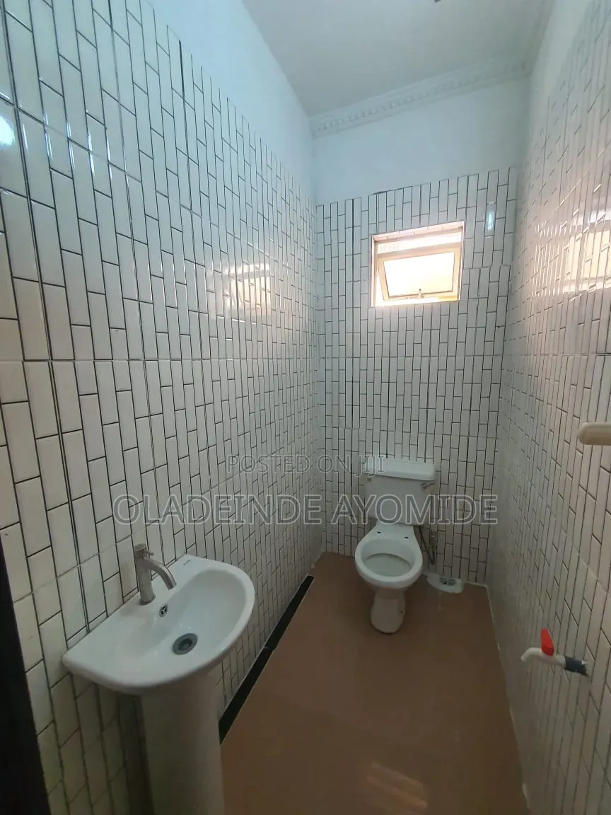 Mini Flat in Van Daniel Estate, Chevron for rent in Chevron