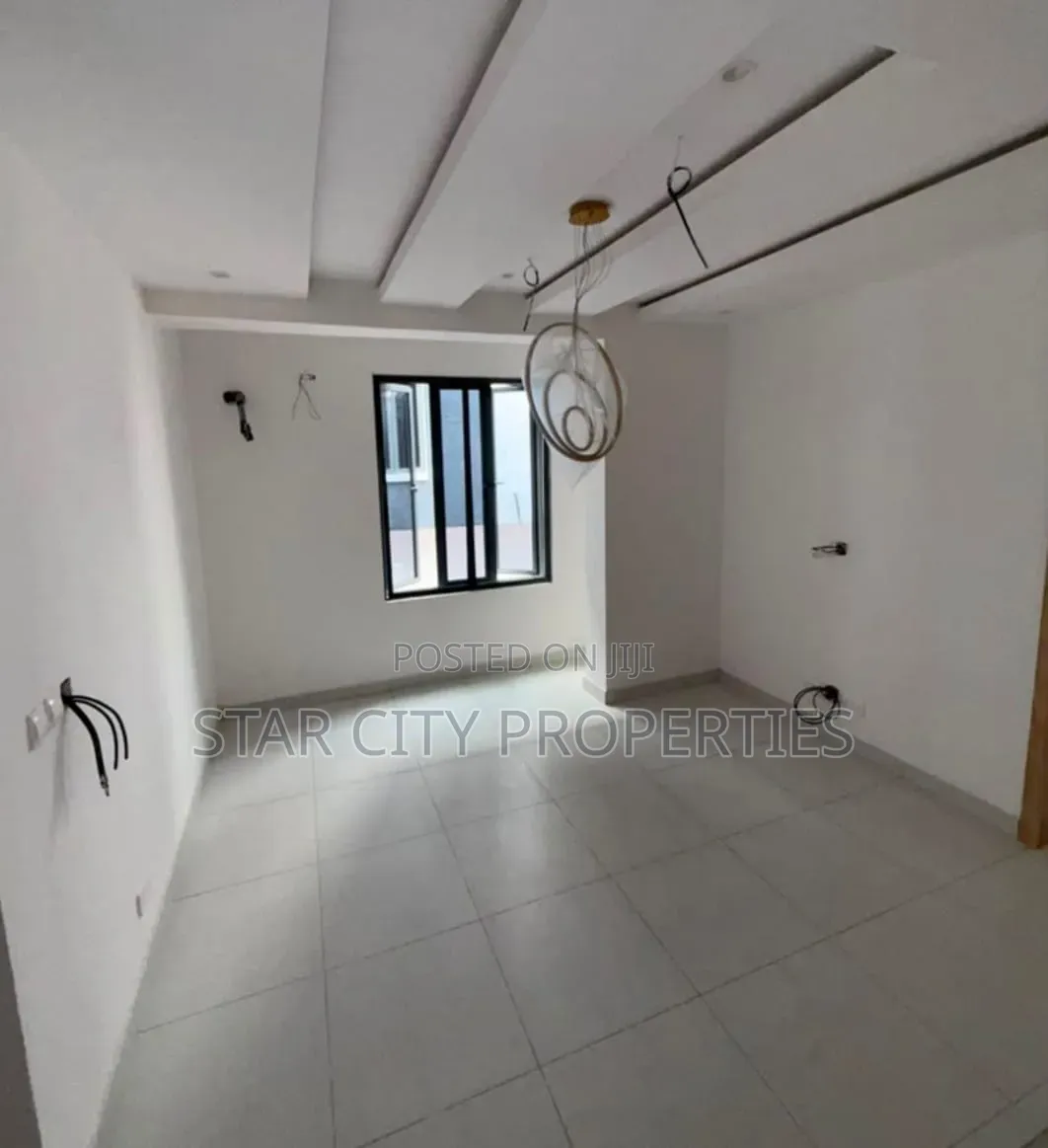 4bdrm Duplex in Ikeja Lagos, Adeniyi Jones for rent in Adeniyi Jones