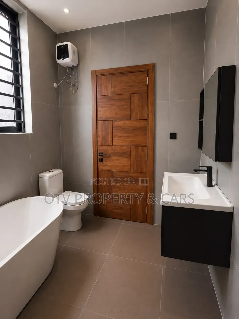 5bdrm Duplex in Lekki Phase 1 for sale in Lekki Phase 1