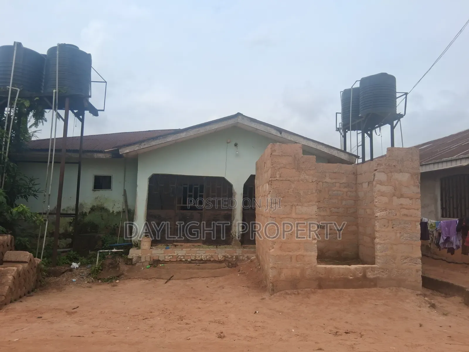 5bdrm Bungalow in Daylight Property, Benin City for sale in Benin City