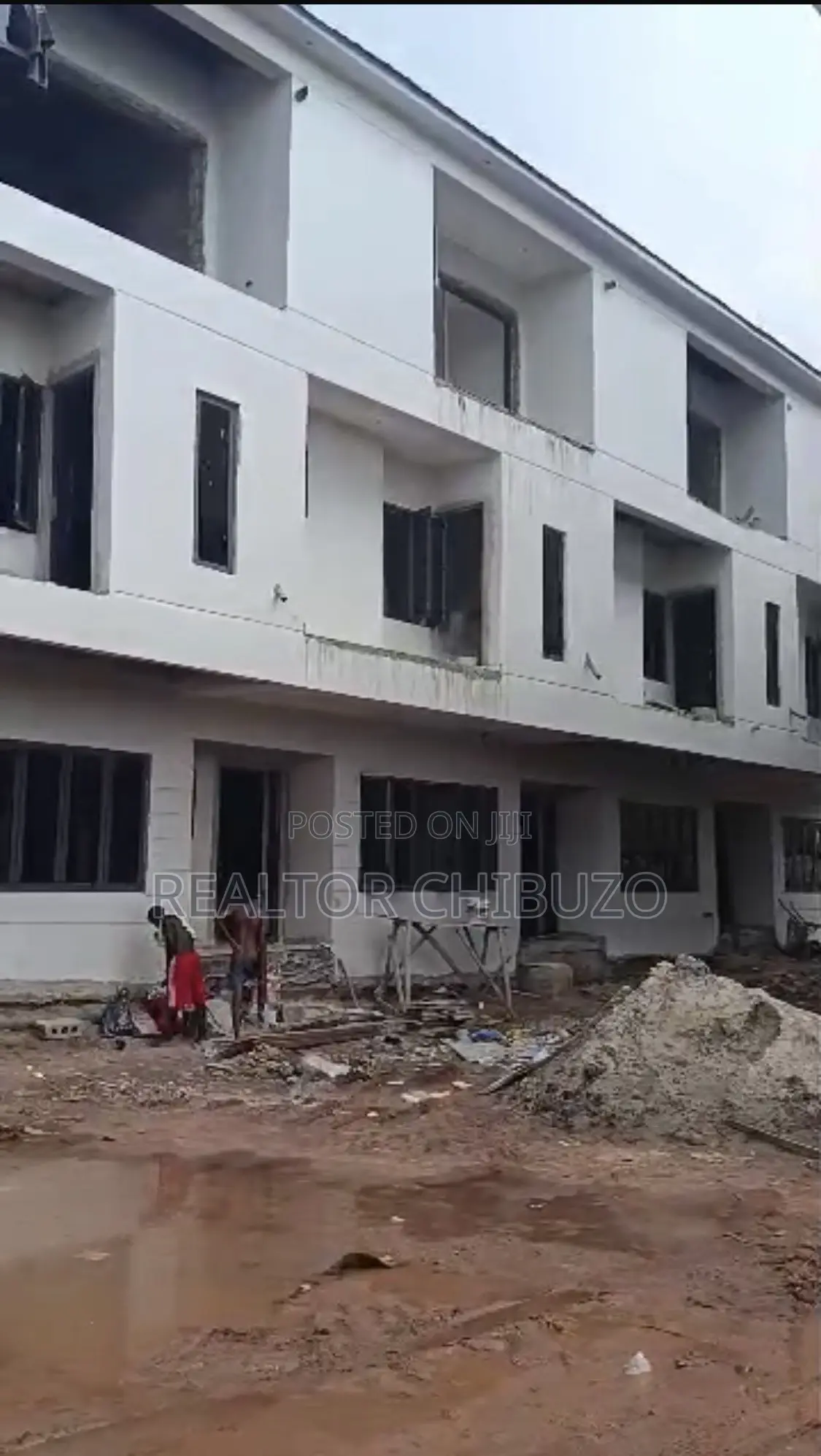 Furnished 3bdrm Block of Flats in Abuja Top Realty, Wuye for sale in Wuye