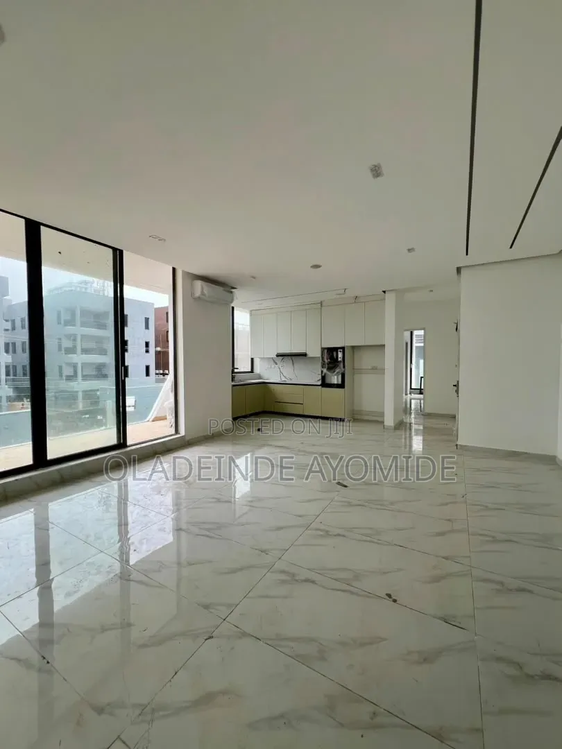 2bdrm Apartment in Lekki Phase1 for sale in Lekki Phase 1