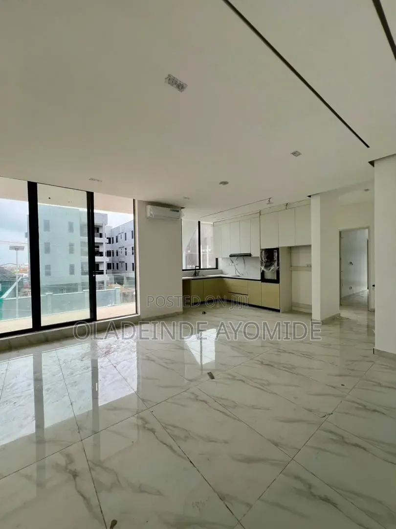 2bdrm Apartment in Lekki Phase1 for sale in Lekki Phase 1