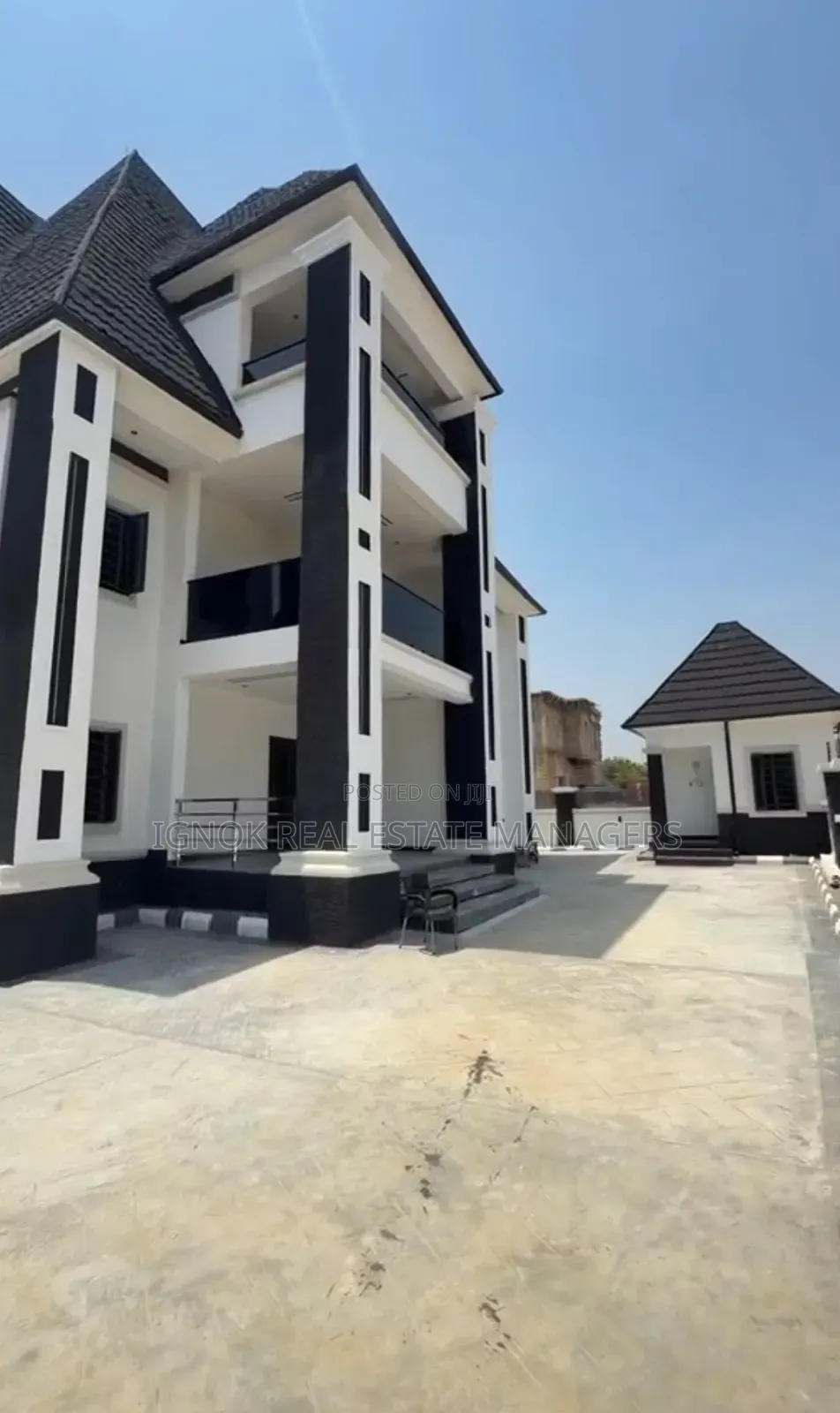 5bdrm Duplex in Galadimawa, Dakwo District for sale in Dakwo District