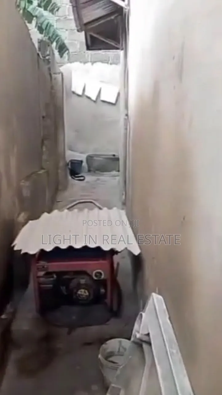 2bdrm Block of Flats in Iju-Ishaga for sale in Iju-Ishaga