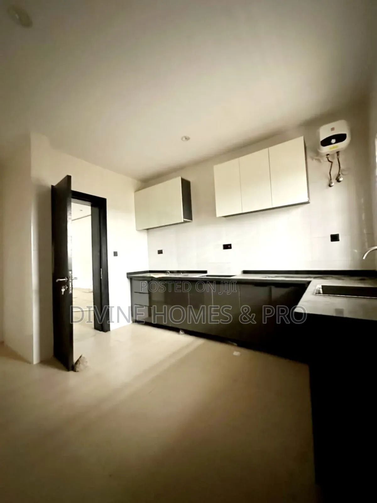 3bdrm Block of Flats in Wuye for rent in Wuye