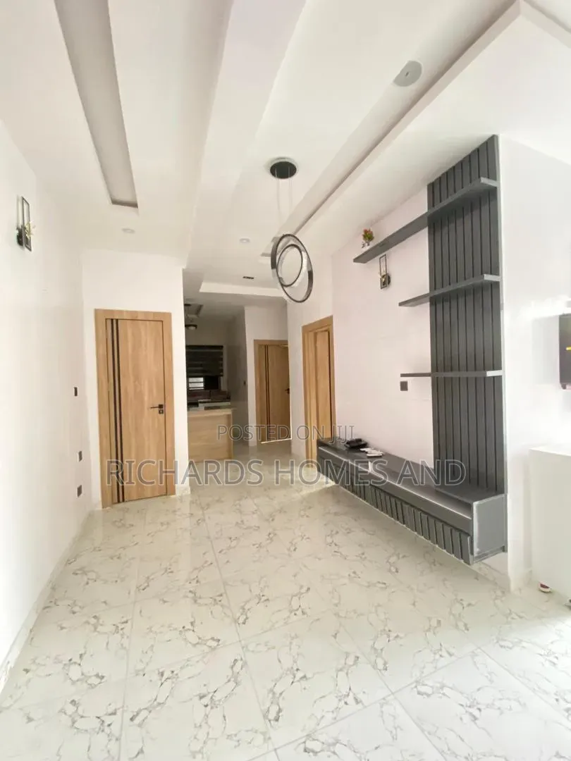 2bdrm Apartment in Chevron for sale in Chevron