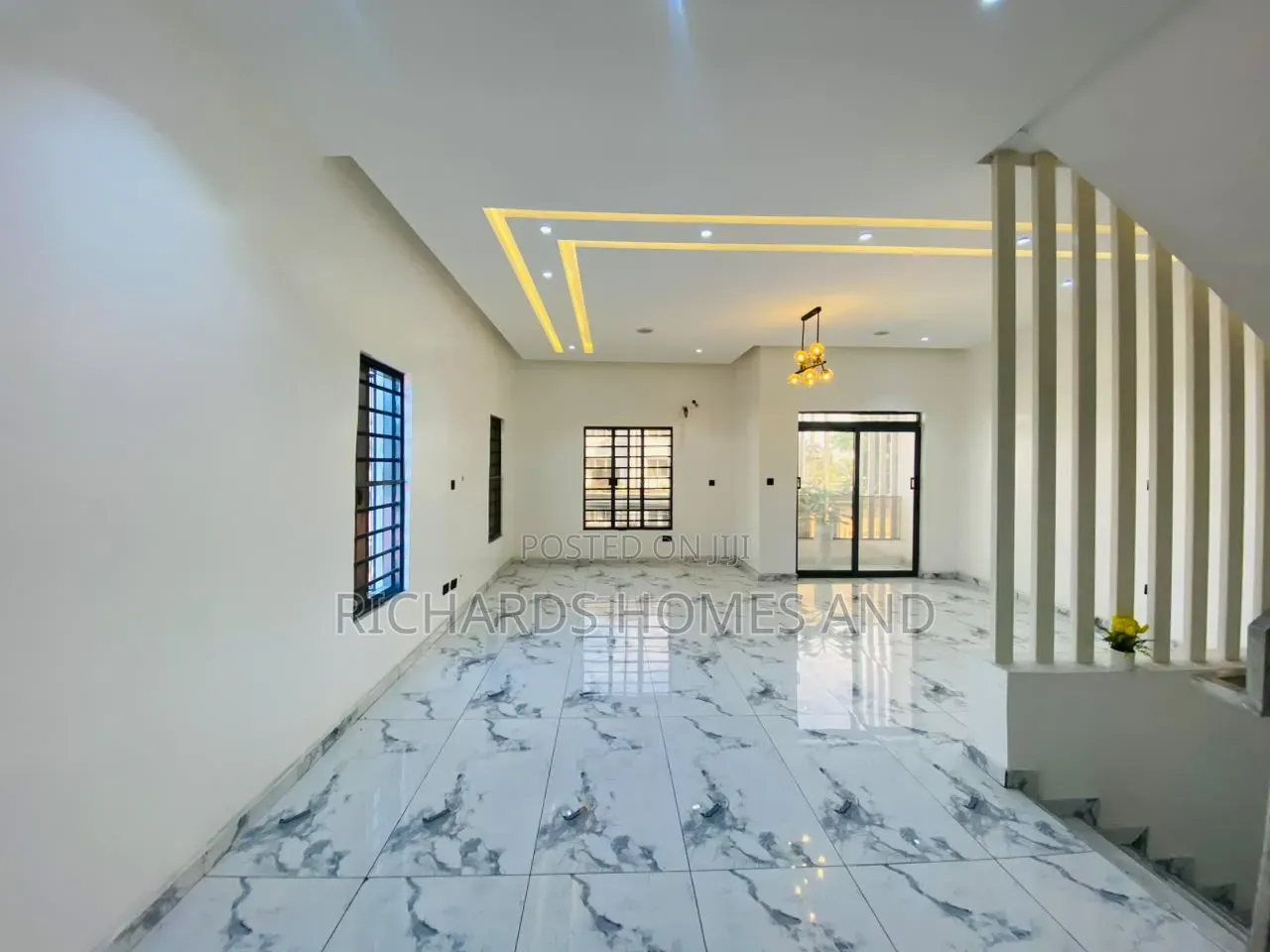 4bdrm Duplex in Lekki Phase 1 for sale in Lekki Phase 1