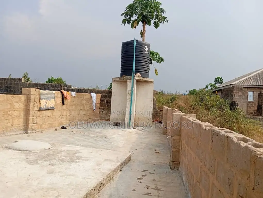 6bdrm Bungalow in Alamuku Area, Ifo for sale in Ifo