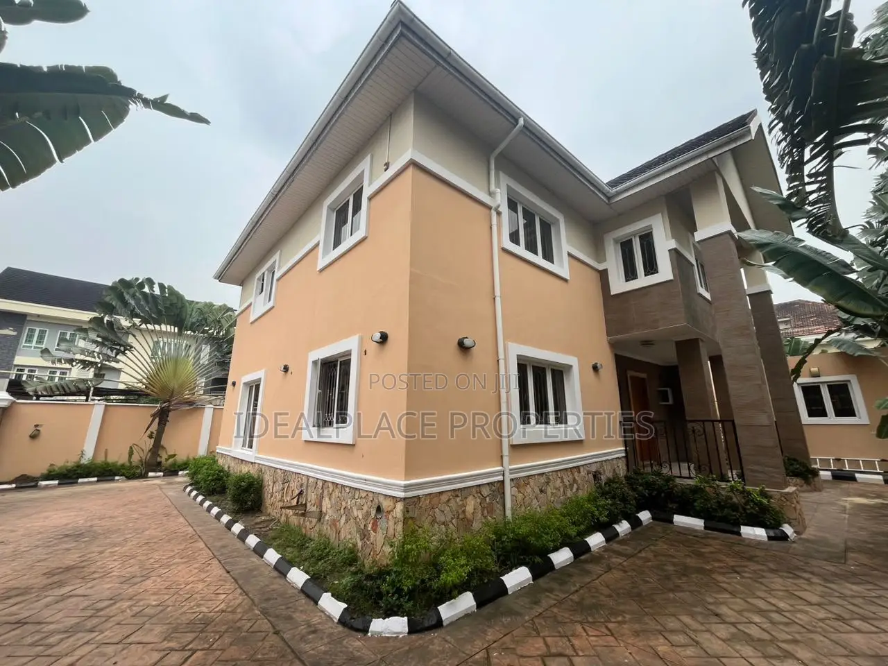 5bdrm House in Banana Island for rent in Banana Island