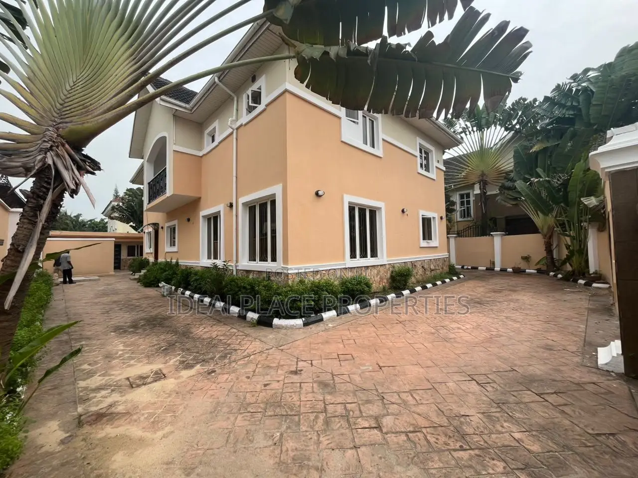 5bdrm House in Banana Island for rent in Banana Island