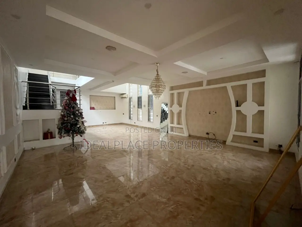 5bdrm House in Banana Island for rent in Banana Island