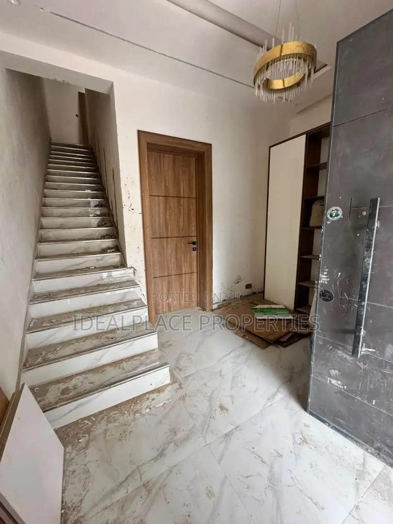 4bdrm Duplex in Adeniyi Jones for sale in Adeniyi Jones