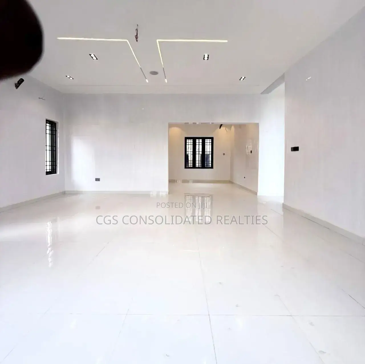 4bdrm Duplex in Apo Resettlement for sale in Apo Resettlement