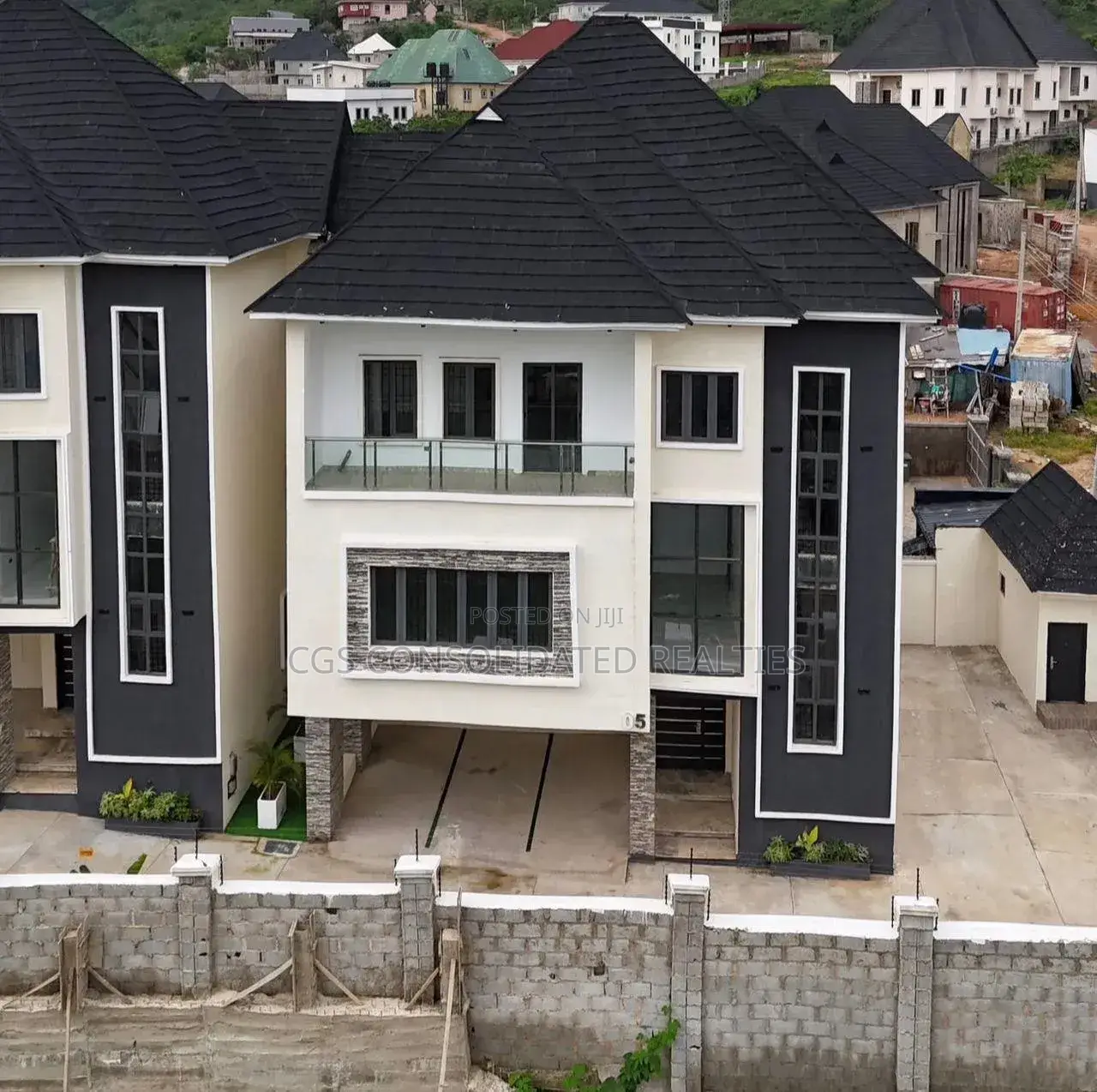 4bdrm Duplex in Apo Resettlement for sale in Apo Resettlement