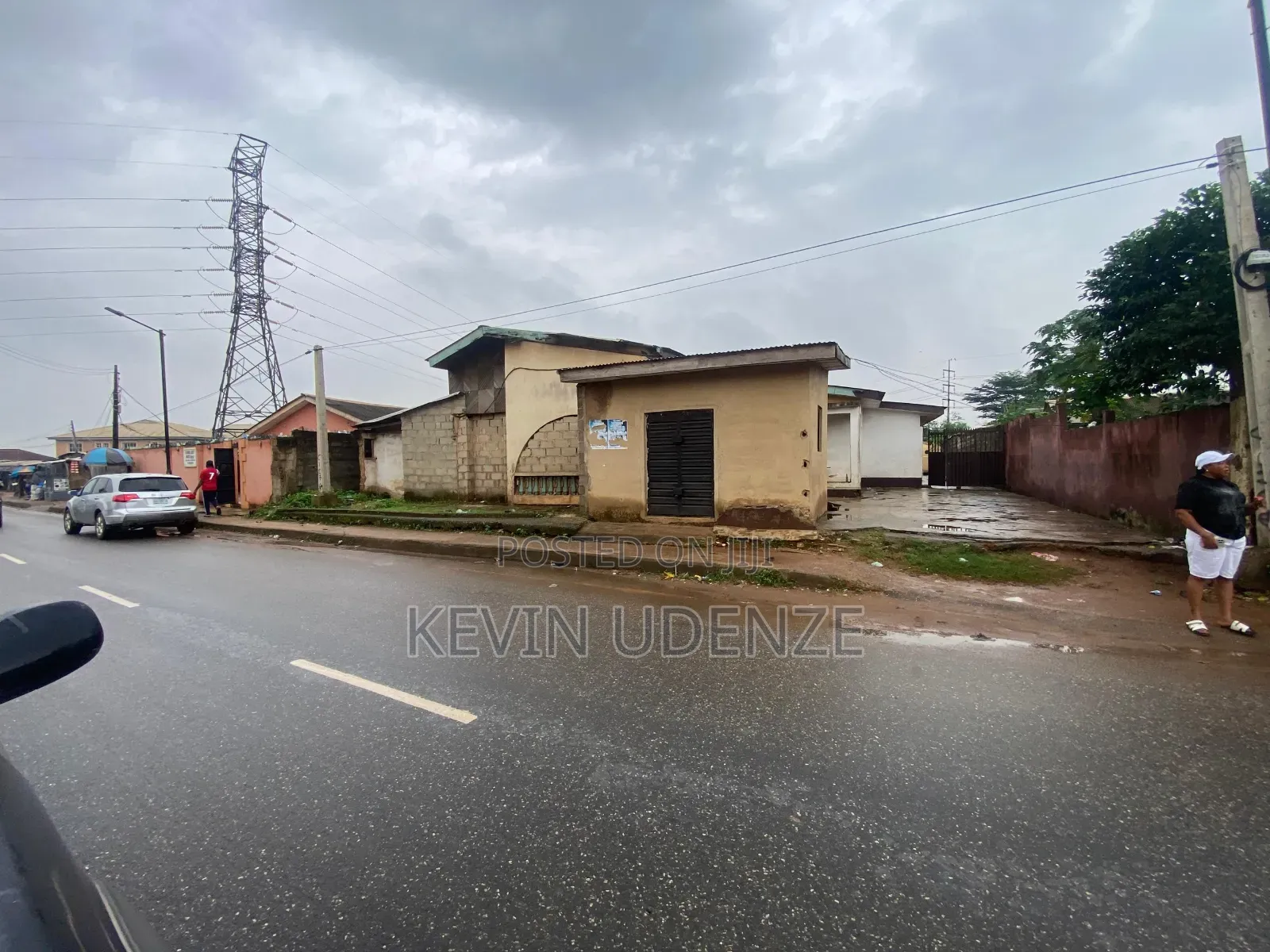 Blocks of Offices at Sabo Road Ikorodu in Ikorodu Garage