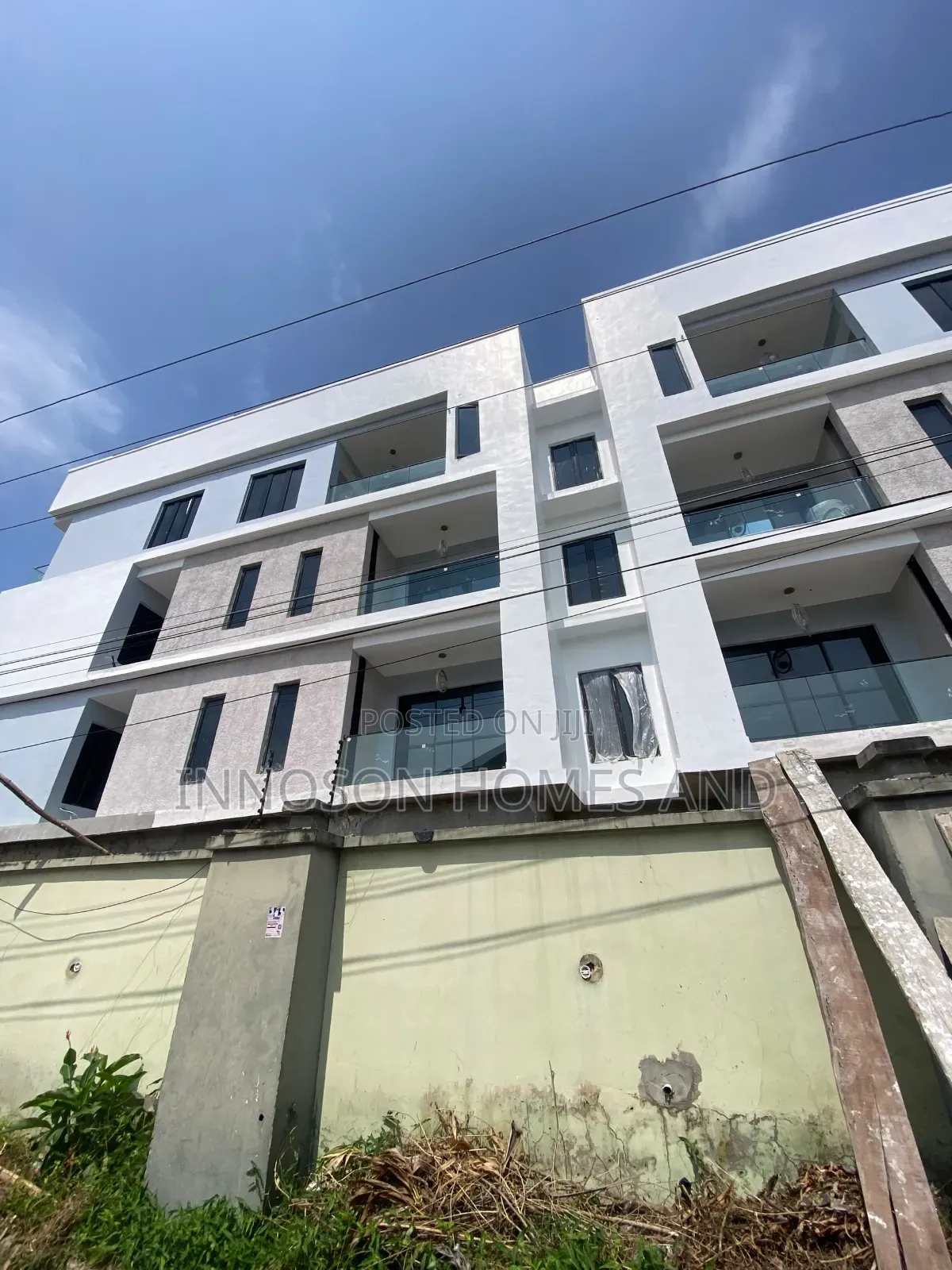 2bdrm Apartment in Osapa london for sale in Osapa london