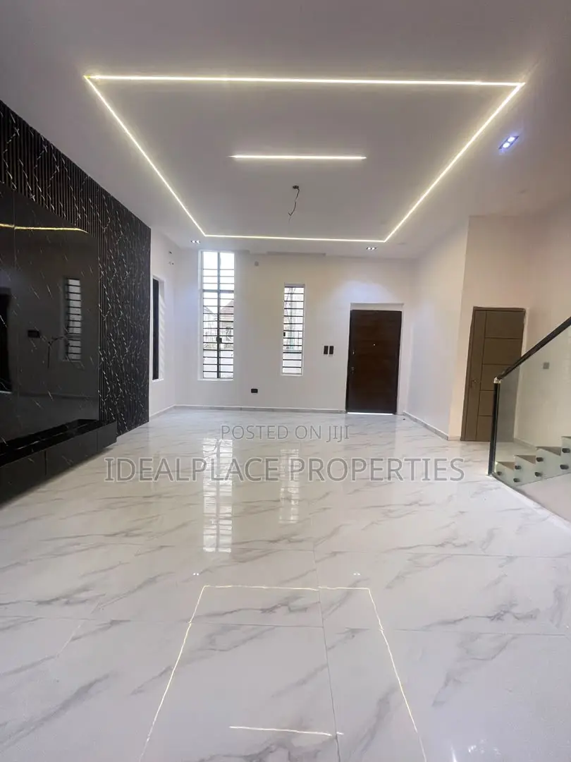 4bdrm Duplex in Sangotedo for sale in Sangotedo