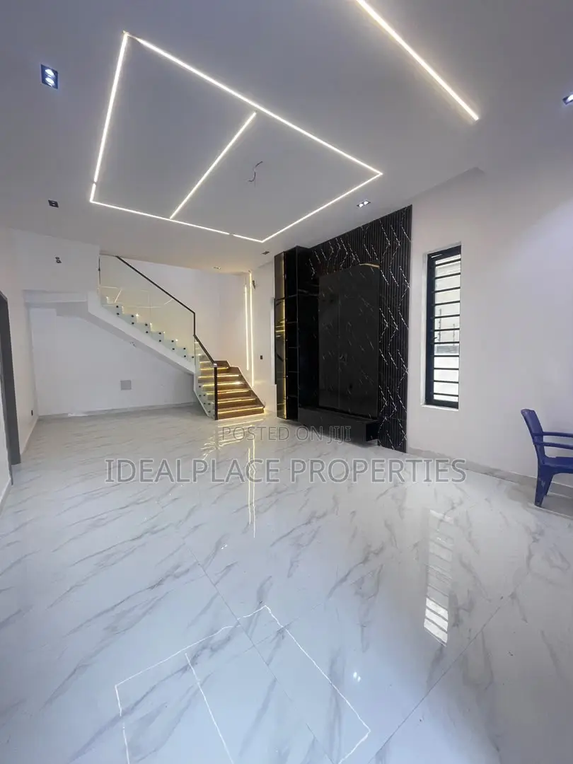 4bdrm Duplex in Sangotedo for sale in Sangotedo