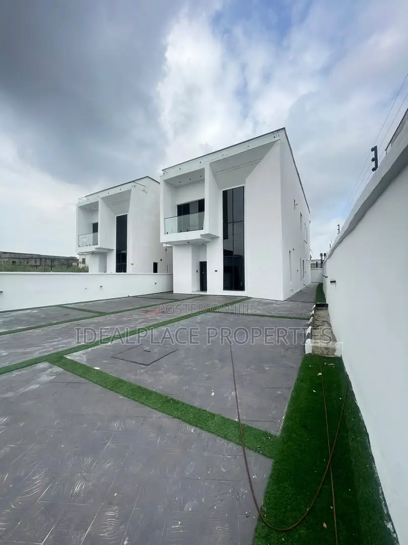 4bdrm Duplex in Sangotedo for sale in Sangotedo