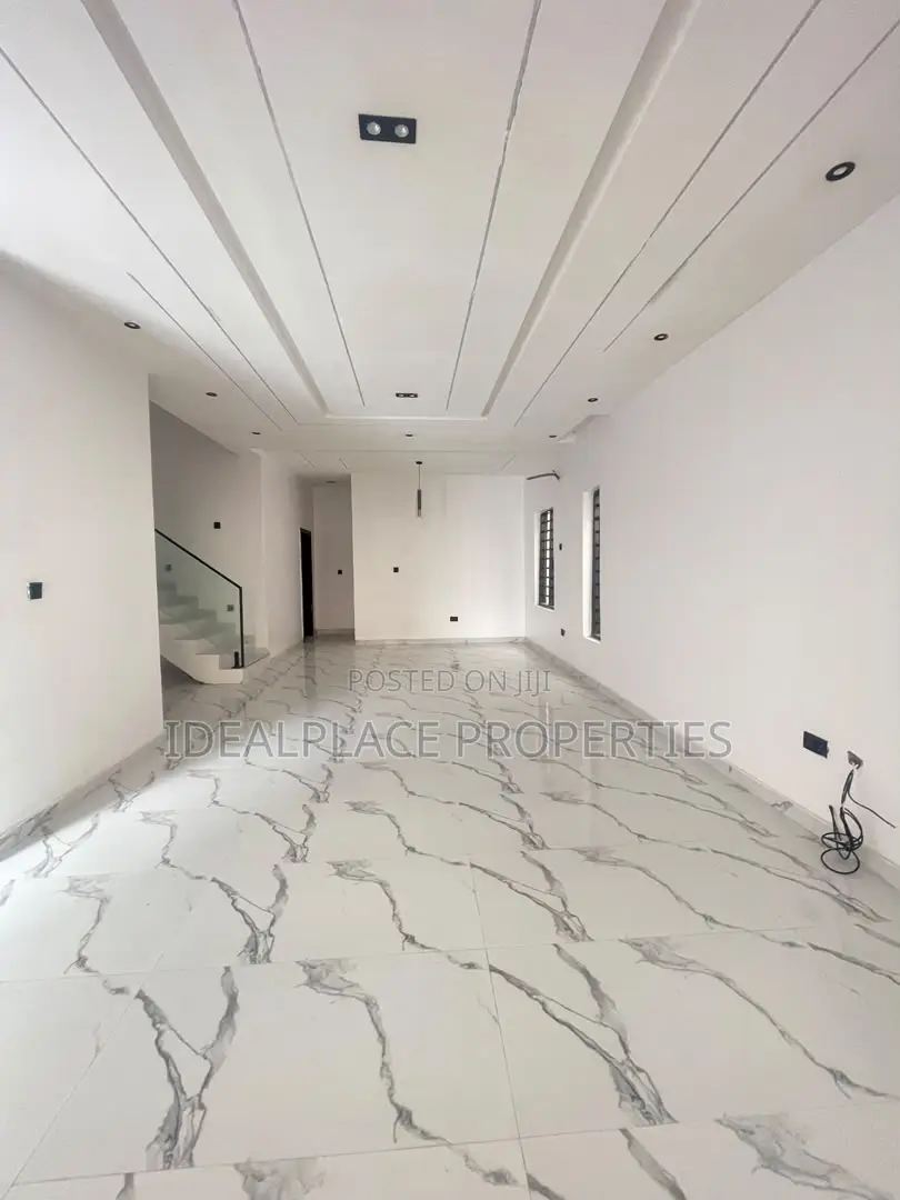 4bdrm Duplex in Sangotedo for sale in Sangotedo