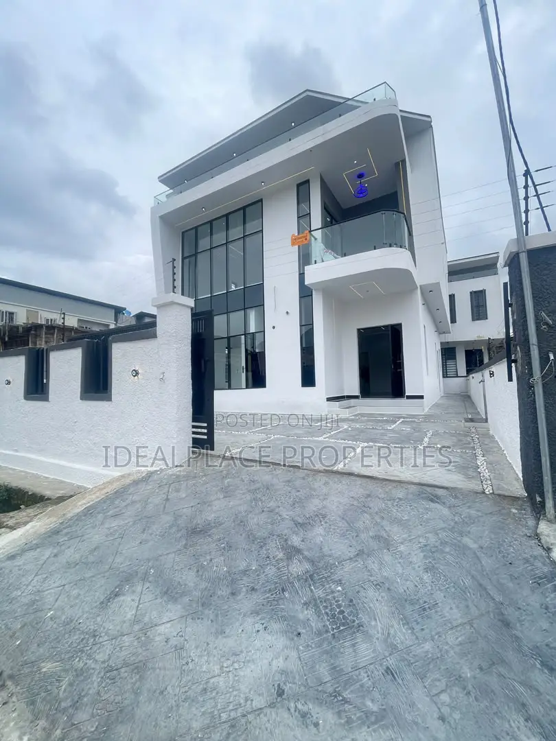 4bdrm Duplex in Sangotedo for sale in Sangotedo