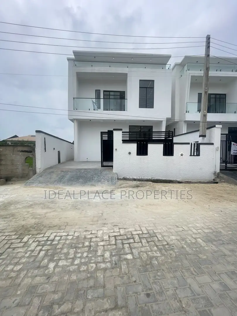 4bdrm Duplex in Sangotedo for sale in Sangotedo