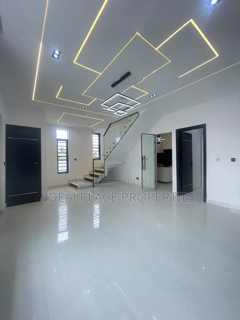 4bdrm Duplex in Sangotedo for sale in Sangotedo