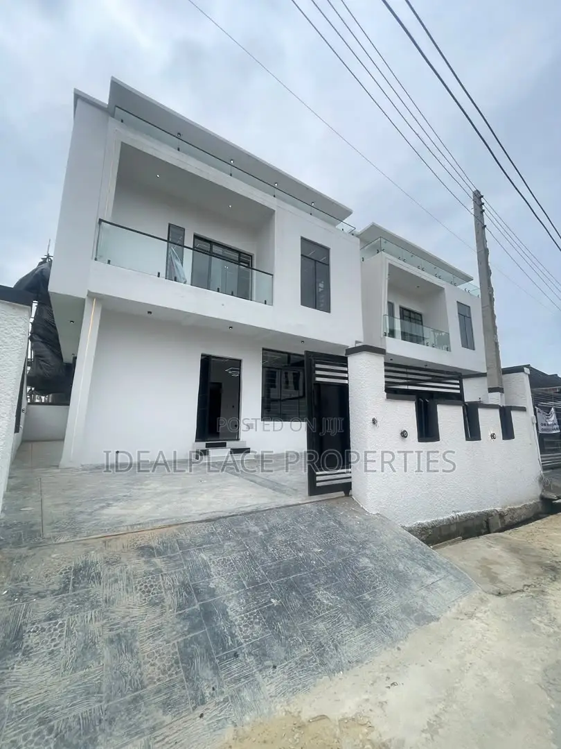 4bdrm Duplex in Sangotedo for sale in Sangotedo