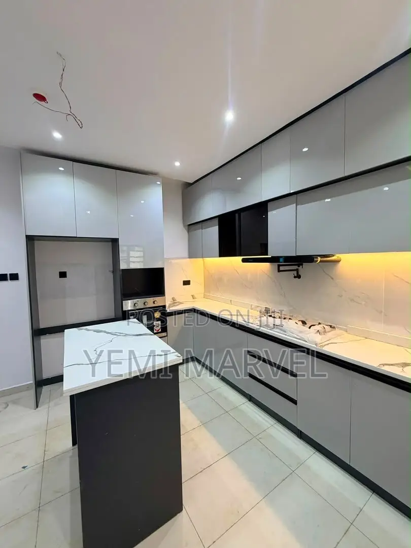 4bdrm Duplex in Carlton Gate Estate, for sale in Akobo