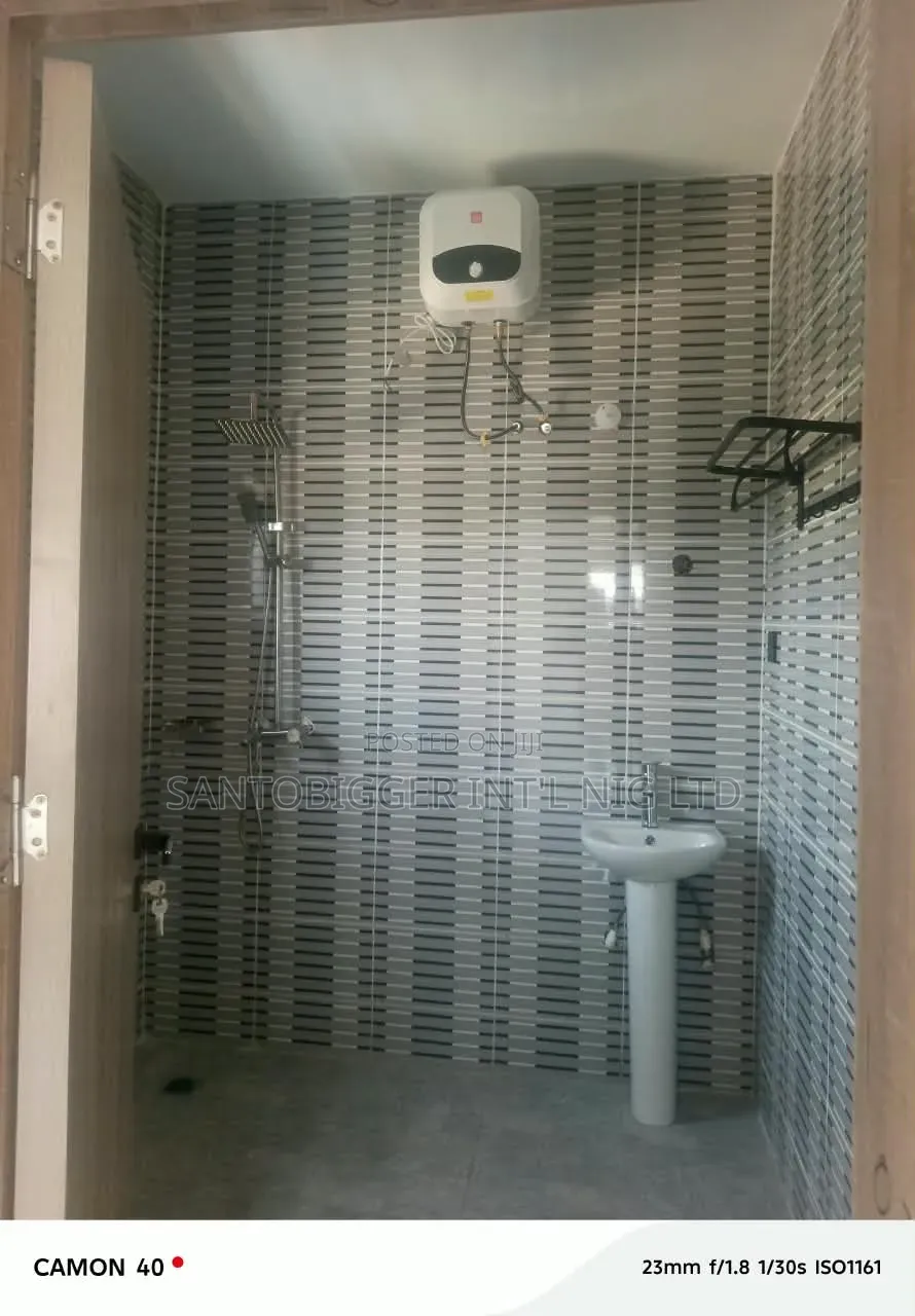 2bdrm Block of Flats in Santobigger, Sabon Lugbe for rent in Sabon Lugbe