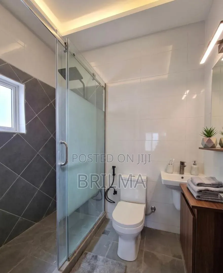 3bdrm Duplex in Guze for rent in Guze