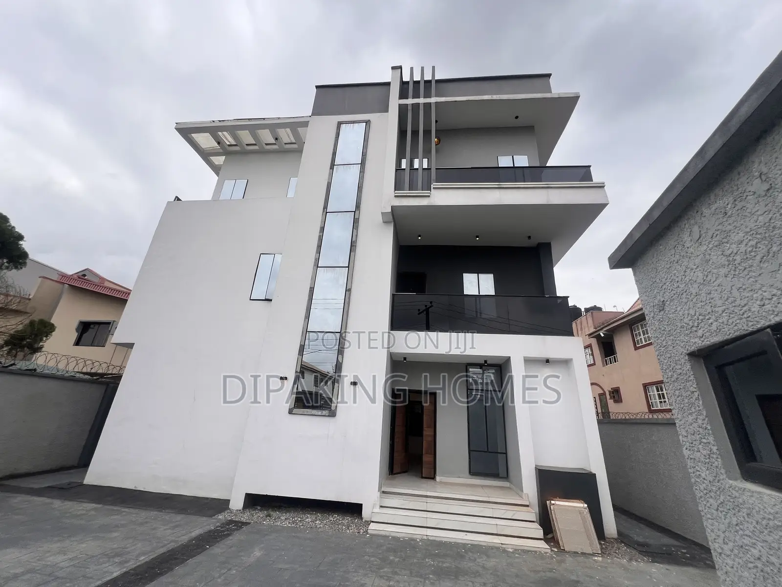 4bdrm Duplex in Magodo for sale in Magodo