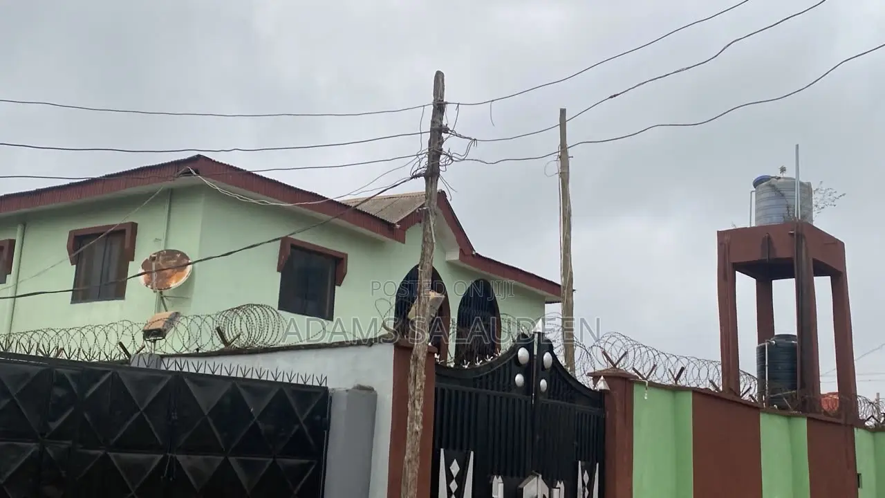Furnished 3bdrm Block of Flats in Agbado for sale in Agbado