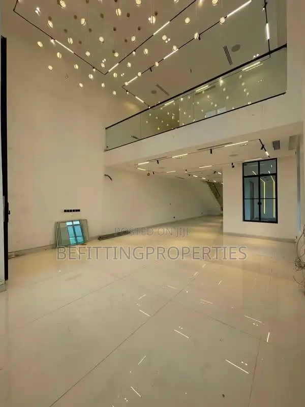 5bdrm Duplex in Lekki for sale in Lekki