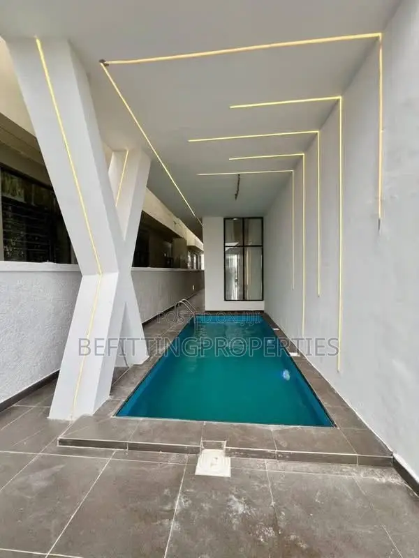 5bdrm Duplex in Lekki for sale in Lekki