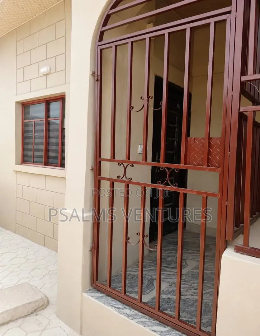 Studio Apartment in Ikorodu for rent in Ikorodu Garage
