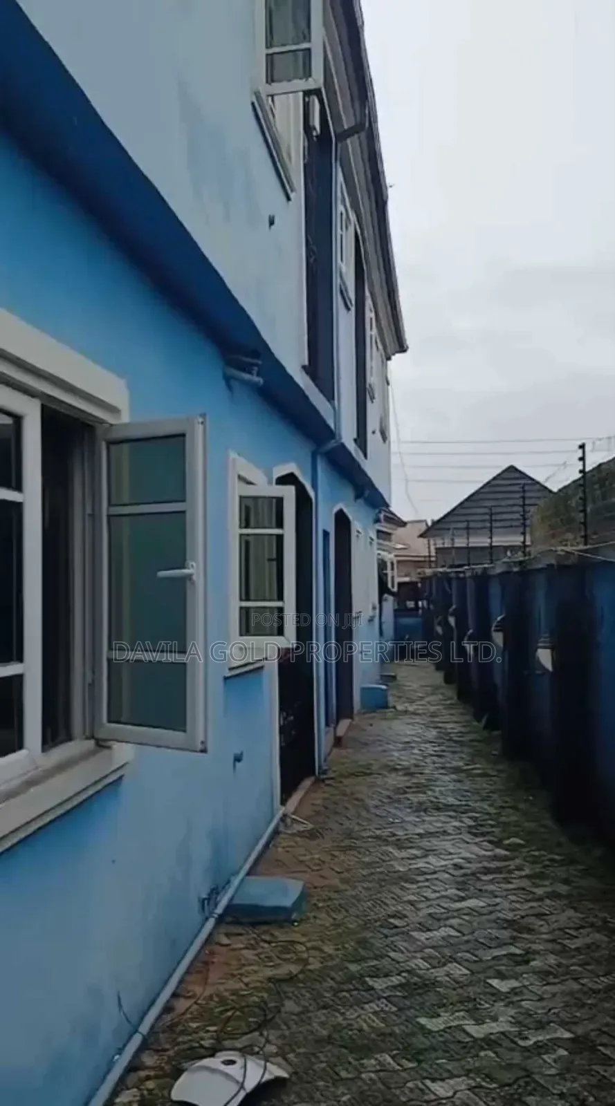 8bdrm Block of Flats in Benin City for sale in Benin City