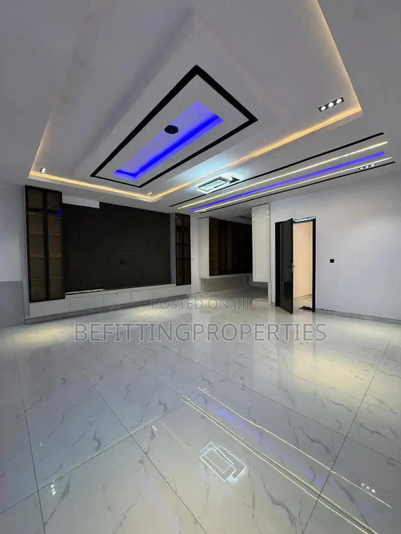 5bdrm Duplex in Lekki for sale in Lekki