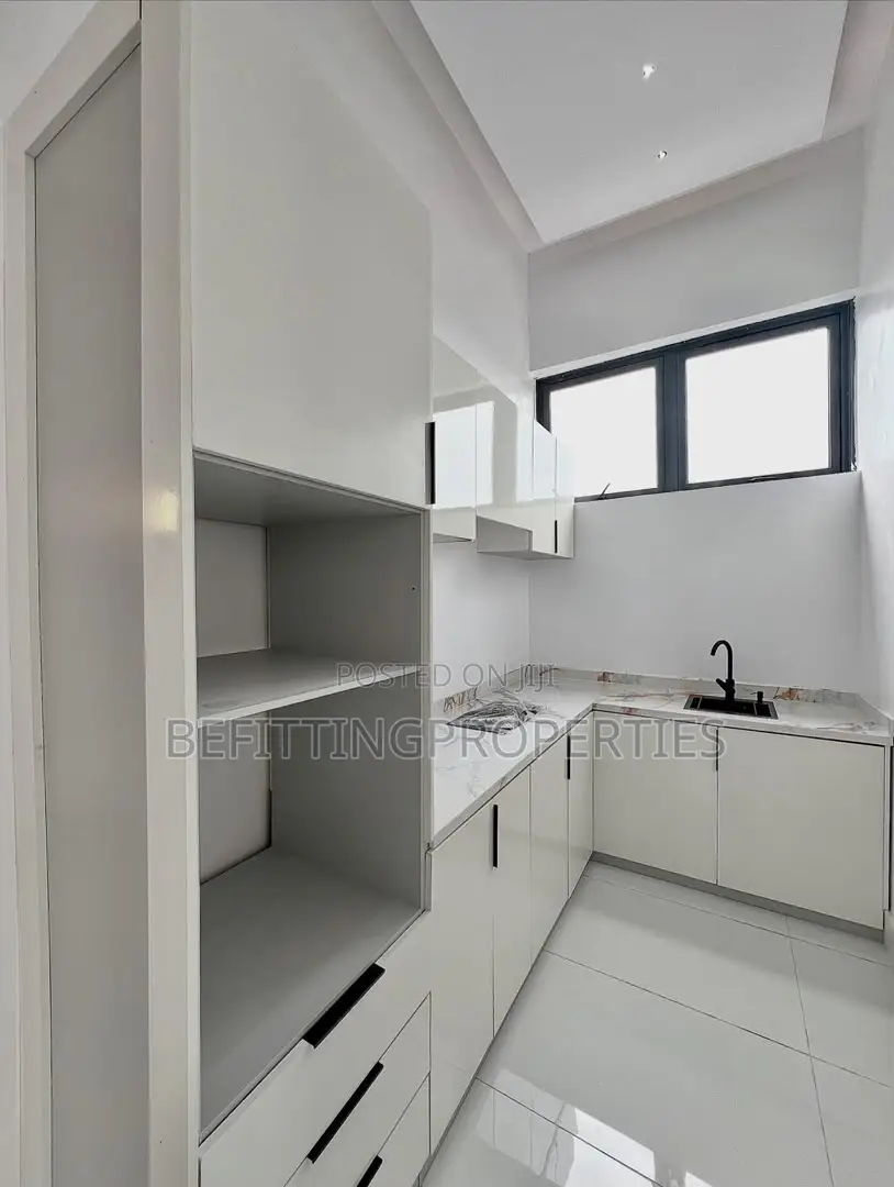 5bdrm Duplex in Lekki for sale in Lekki
